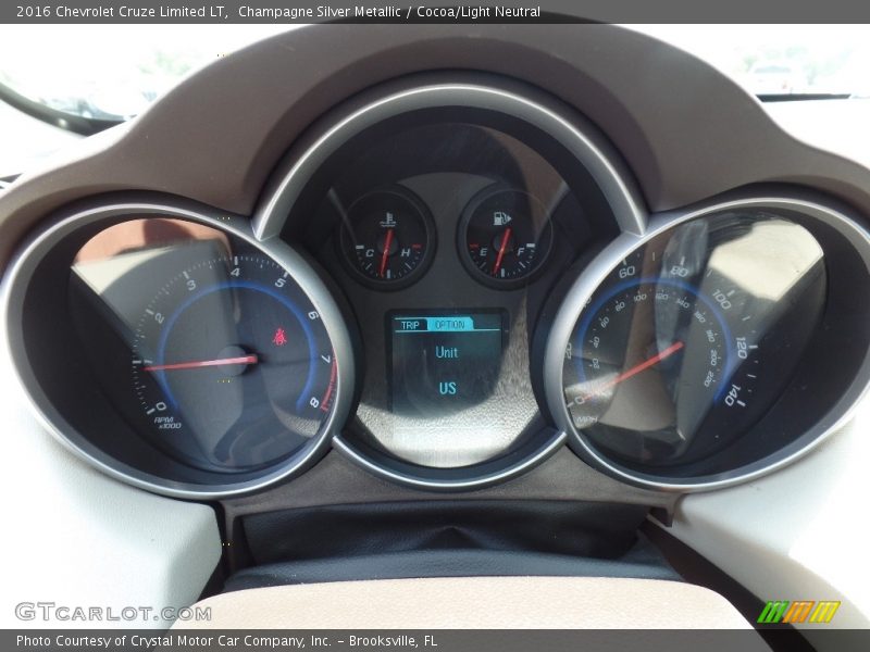 Champagne Silver Metallic / Cocoa/Light Neutral 2016 Chevrolet Cruze Limited LT