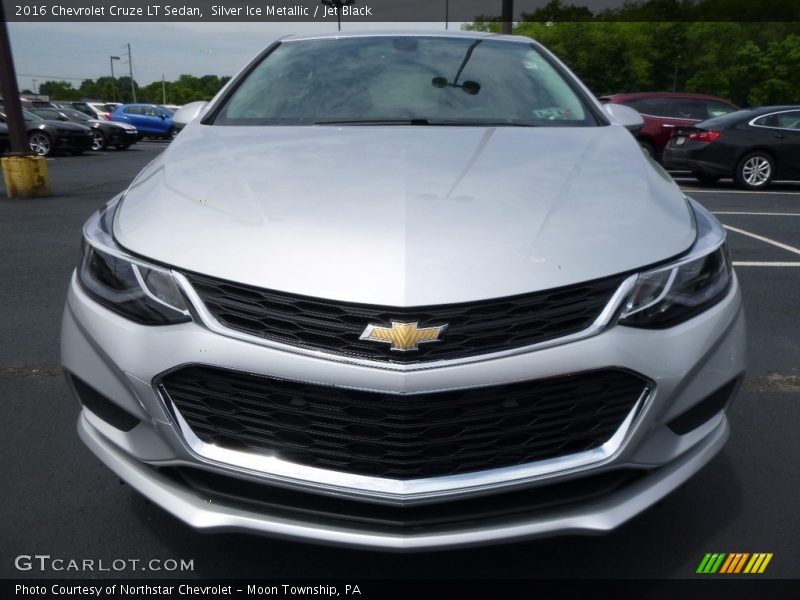 Silver Ice Metallic / Jet Black 2016 Chevrolet Cruze LT Sedan