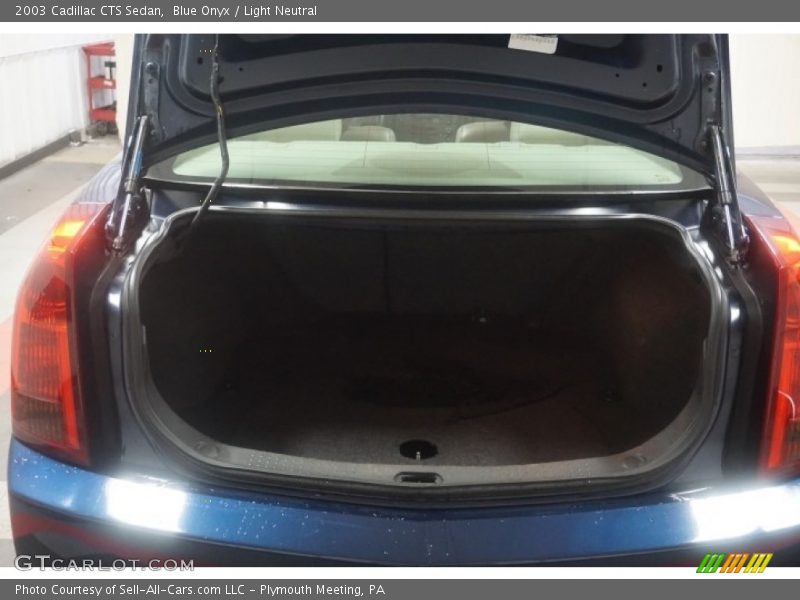 Blue Onyx / Light Neutral 2003 Cadillac CTS Sedan