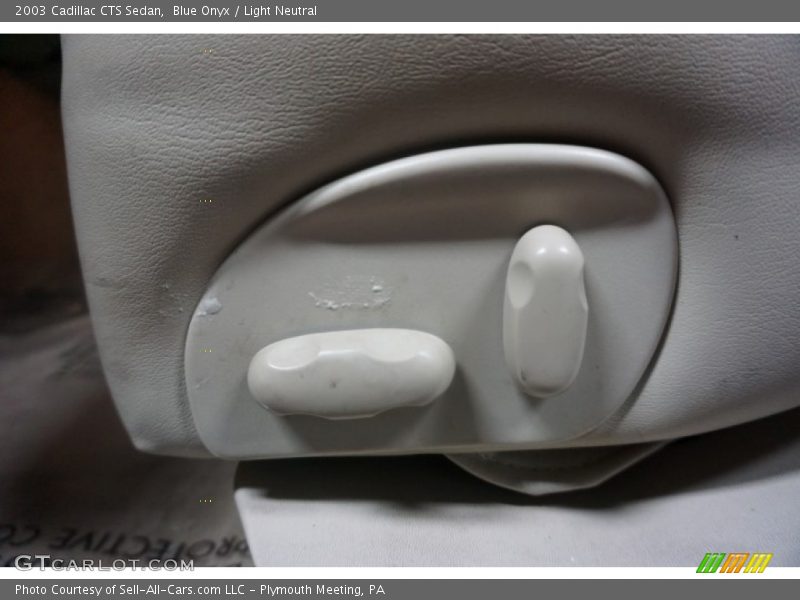 Blue Onyx / Light Neutral 2003 Cadillac CTS Sedan