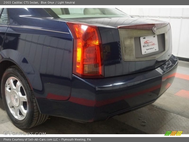 Blue Onyx / Light Neutral 2003 Cadillac CTS Sedan