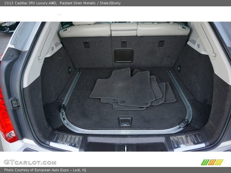 Radiant Silver Metallic / Shale/Ebony 2013 Cadillac SRX Luxury AWD
