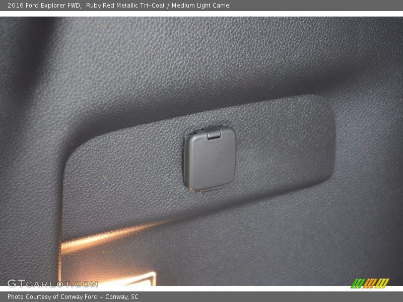 Ruby Red Metallic Tri-Coat / Medium Light Camel 2016 Ford Explorer FWD