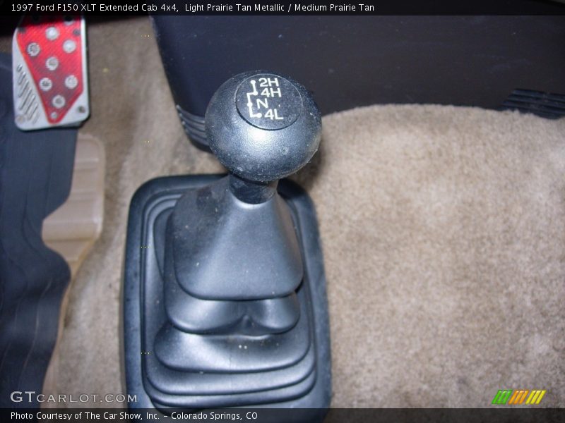 Light Prairie Tan Metallic / Medium Prairie Tan 1997 Ford F150 XLT Extended Cab 4x4