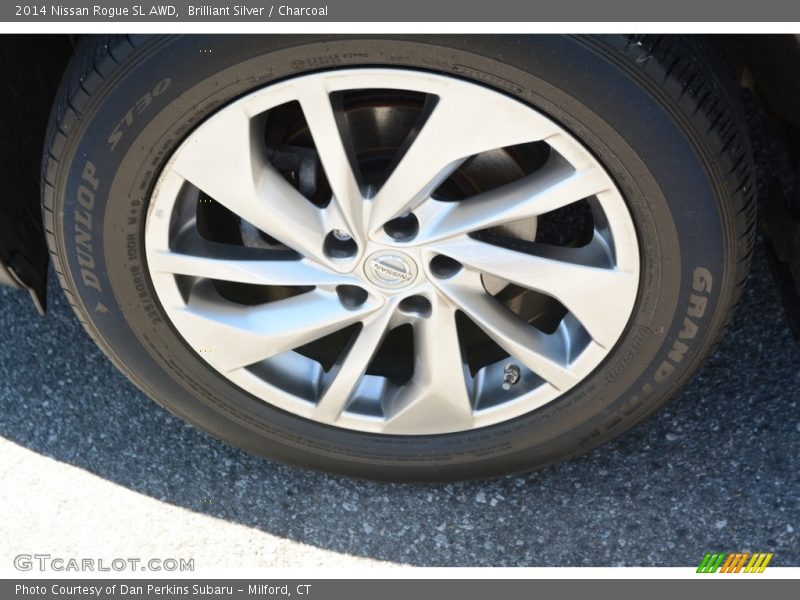 Brilliant Silver / Charcoal 2014 Nissan Rogue SL AWD