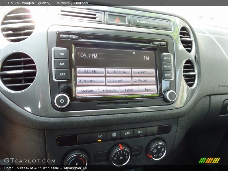 Pure White / Charcoal 2015 Volkswagen Tiguan S