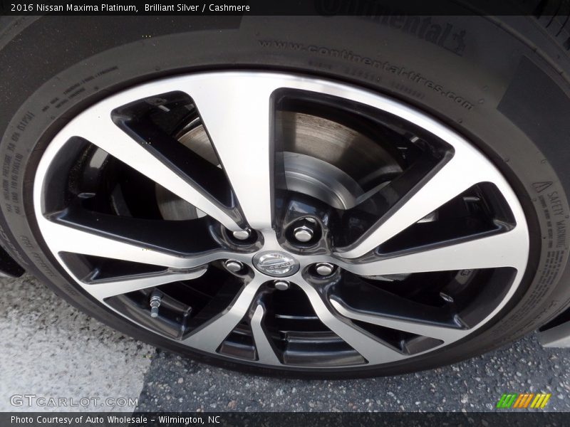 Brilliant Silver / Cashmere 2016 Nissan Maxima Platinum