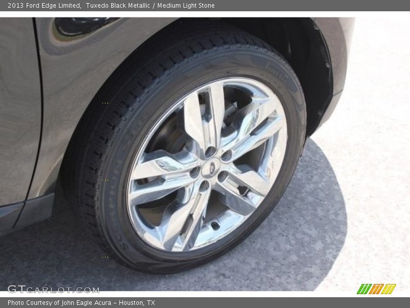 Tuxedo Black Metallic / Medium Light Stone 2013 Ford Edge Limited