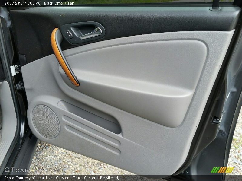 Black Onyx / Tan 2007 Saturn VUE V6