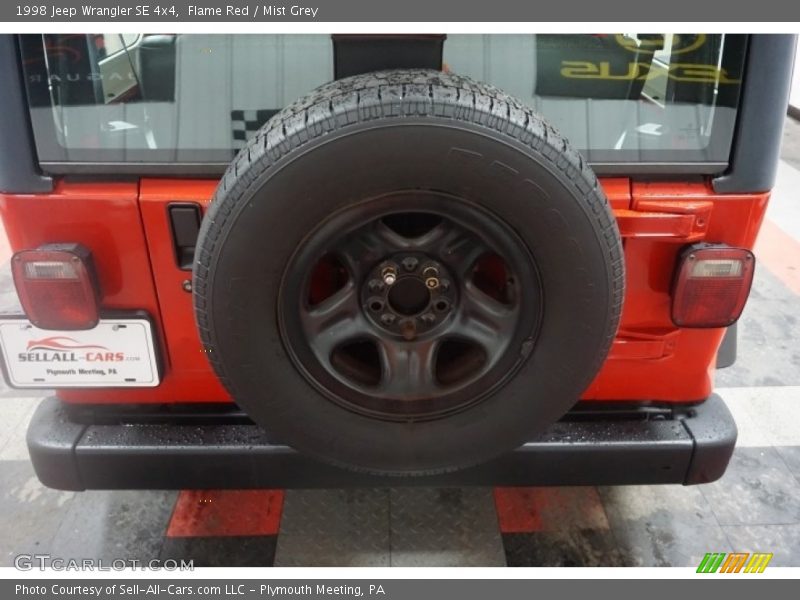 Flame Red / Mist Grey 1998 Jeep Wrangler SE 4x4