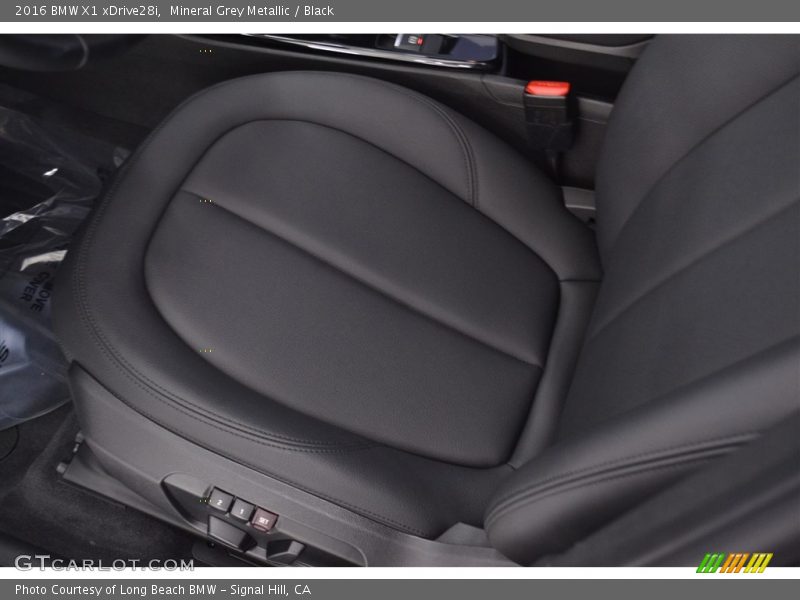 Mineral Grey Metallic / Black 2016 BMW X1 xDrive28i