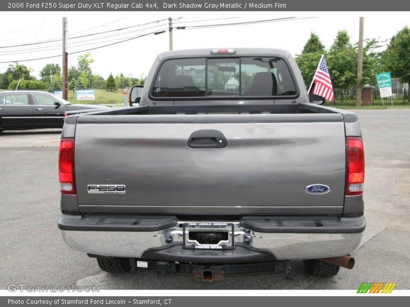 Dark Shadow Gray Metallic / Medium Flint 2006 Ford F250 Super Duty XLT Regular Cab 4x4