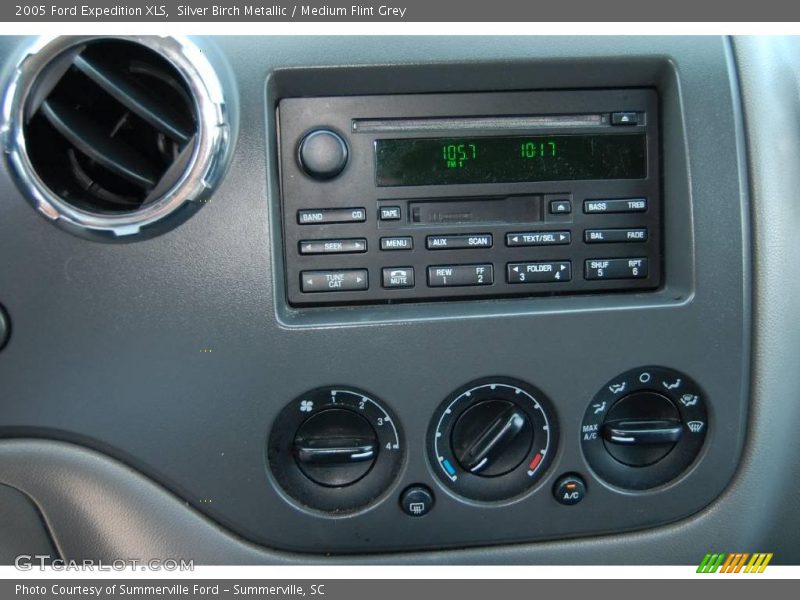 Silver Birch Metallic / Medium Flint Grey 2005 Ford Expedition XLS