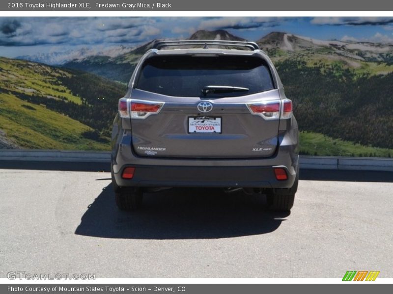 Predawn Gray Mica / Black 2016 Toyota Highlander XLE