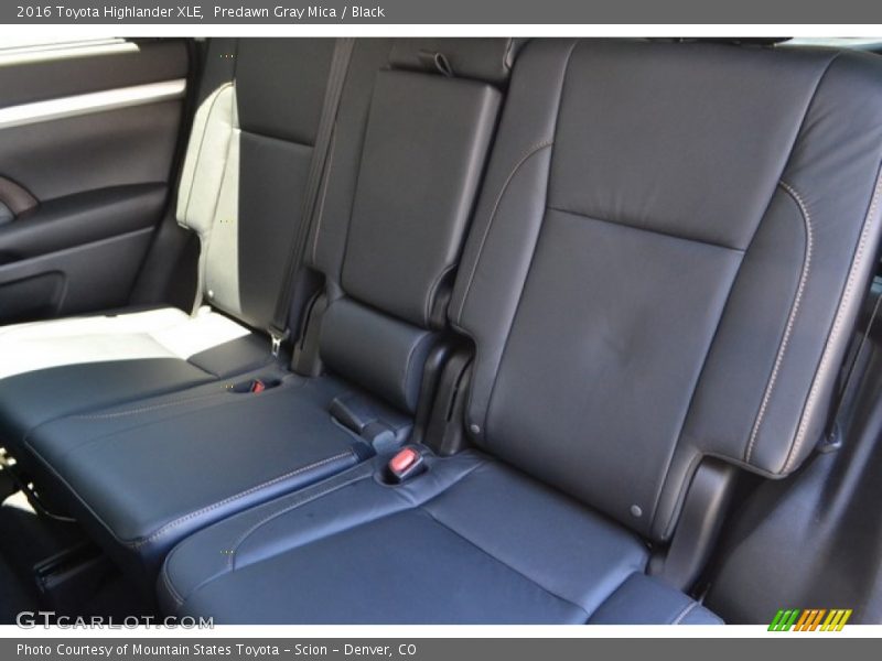 Predawn Gray Mica / Black 2016 Toyota Highlander XLE