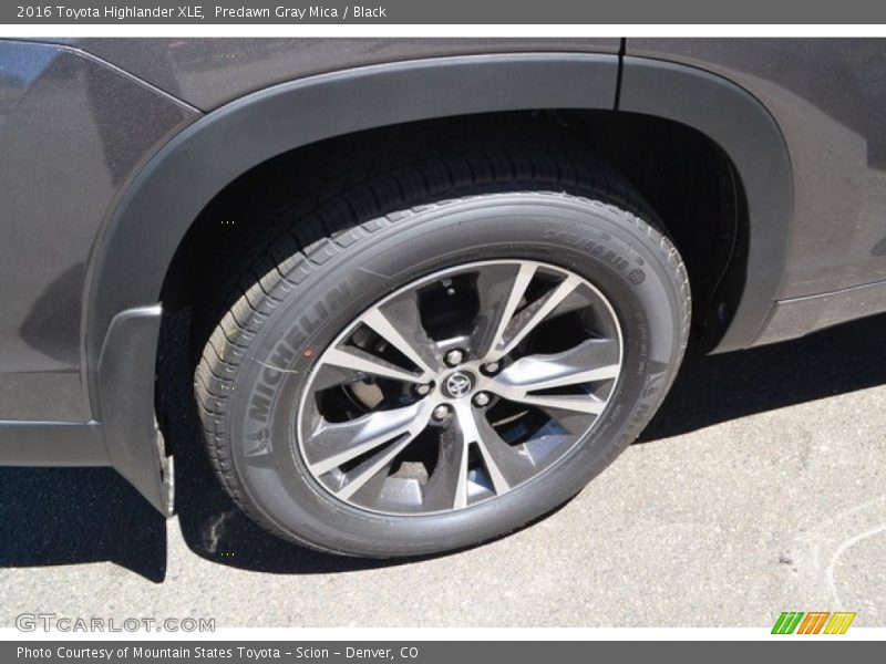 Predawn Gray Mica / Black 2016 Toyota Highlander XLE