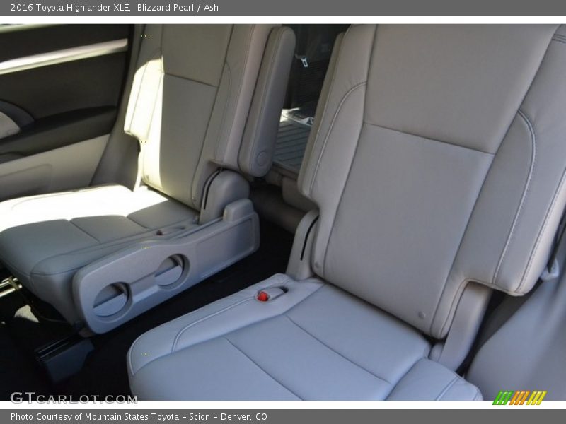 Blizzard Pearl / Ash 2016 Toyota Highlander XLE