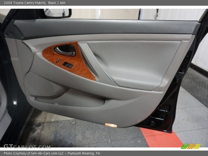 Black / Ash 2009 Toyota Camry Hybrid