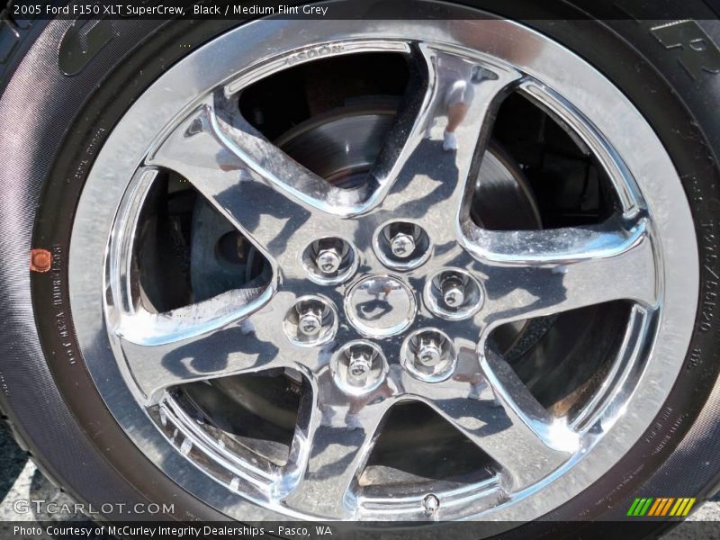 Black / Medium Flint Grey 2005 Ford F150 XLT SuperCrew