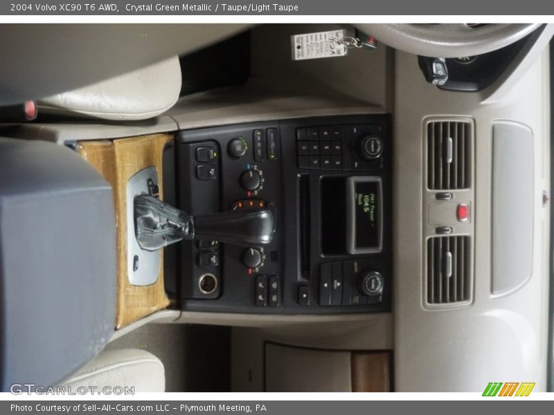Crystal Green Metallic / Taupe/Light Taupe 2004 Volvo XC90 T6 AWD
