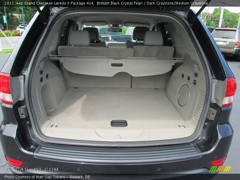 Brilliant Black Crystal Pearl / Dark Graystone/Medium Graystone 2011 Jeep Grand Cherokee Laredo X Package 4x4