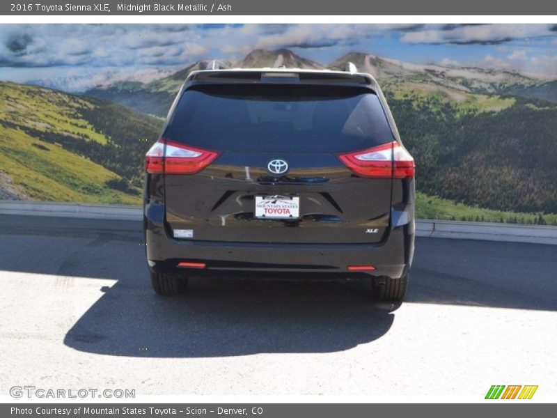 Midnight Black Metallic / Ash 2016 Toyota Sienna XLE