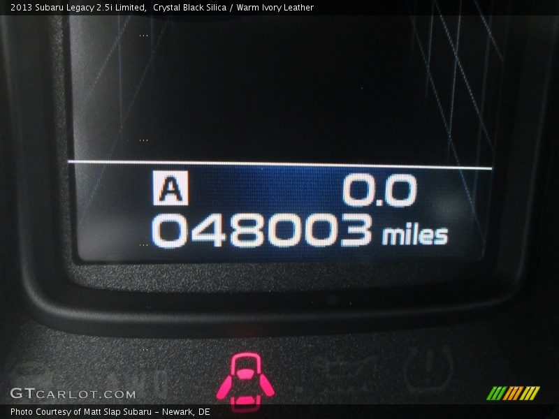 Crystal Black Silica / Warm Ivory Leather 2013 Subaru Legacy 2.5i Limited