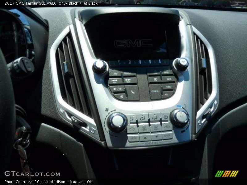Onyx Black / Jet Black 2017 GMC Terrain SLE AWD
