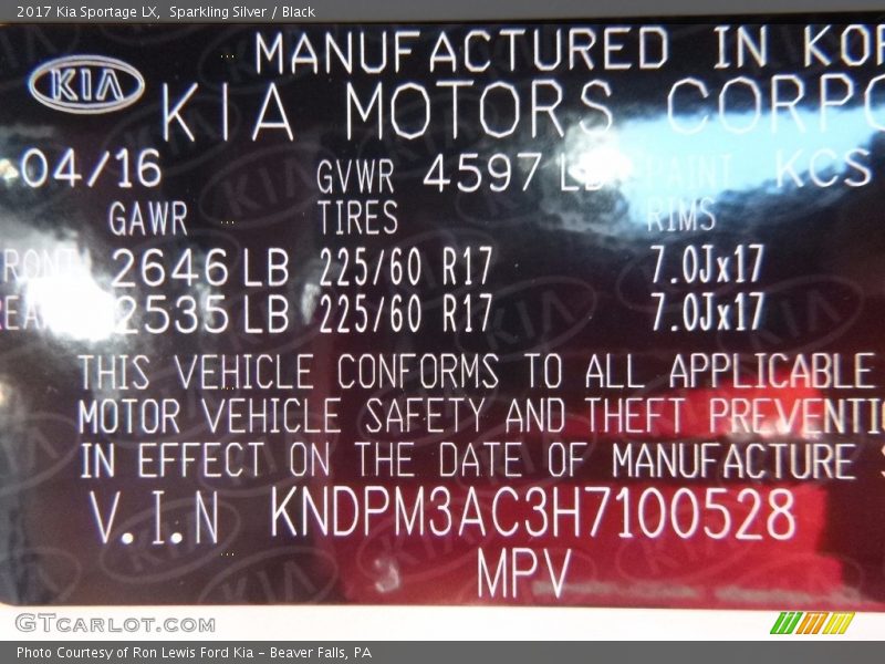 Sparkling Silver / Black 2017 Kia Sportage LX