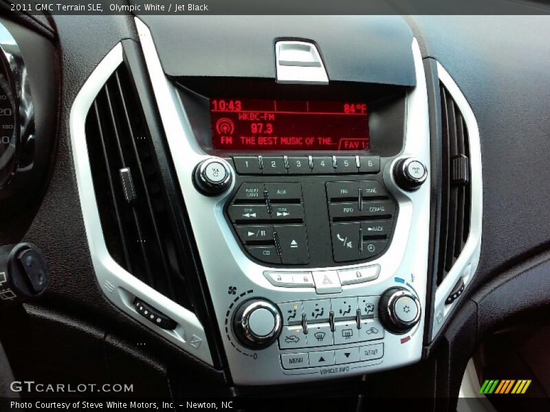 Olympic White / Jet Black 2011 GMC Terrain SLE