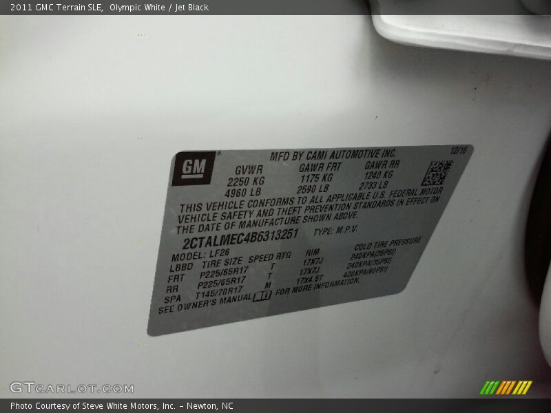 Olympic White / Jet Black 2011 GMC Terrain SLE