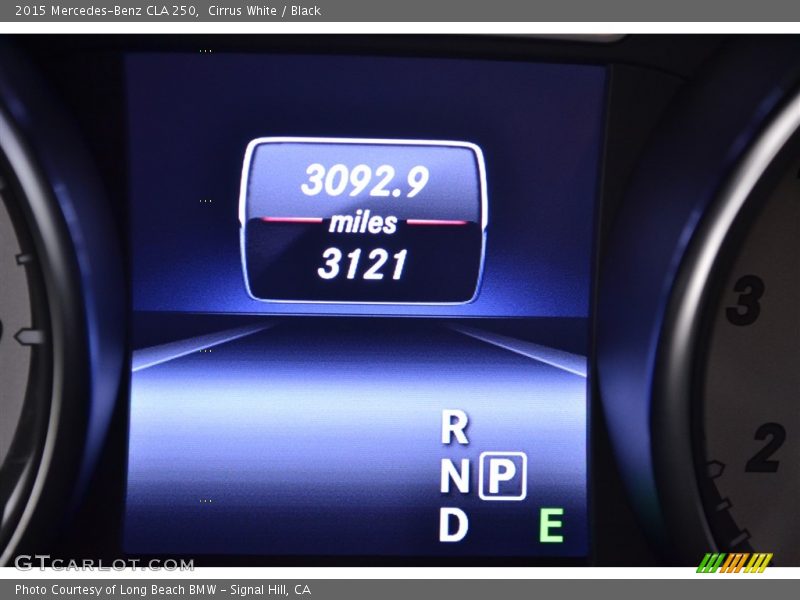 Cirrus White / Black 2015 Mercedes-Benz CLA 250