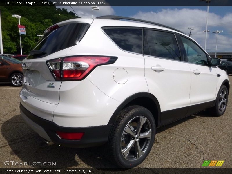 White Platinum / Charcoal Black 2017 Ford Escape SE 4WD