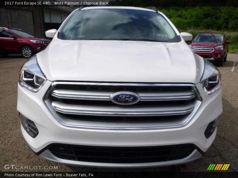 White Platinum / Charcoal Black 2017 Ford Escape SE 4WD