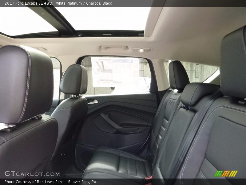 White Platinum / Charcoal Black 2017 Ford Escape SE 4WD