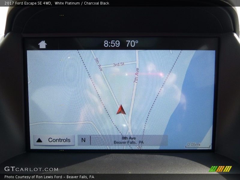 White Platinum / Charcoal Black 2017 Ford Escape SE 4WD