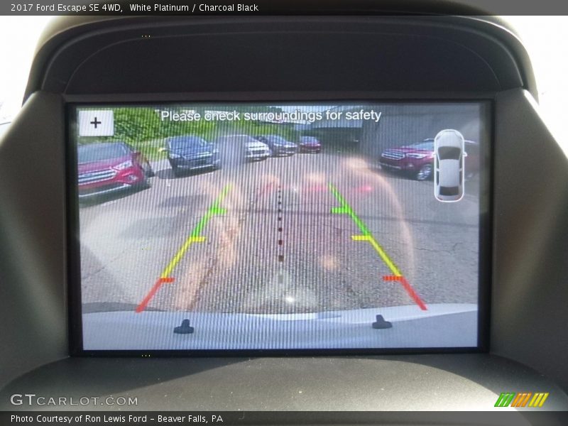 White Platinum / Charcoal Black 2017 Ford Escape SE 4WD