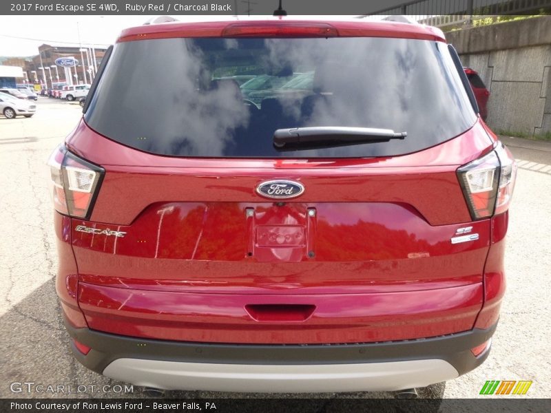 Ruby Red / Charcoal Black 2017 Ford Escape SE 4WD