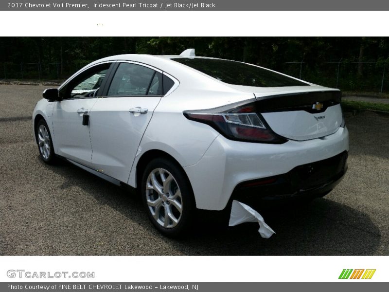 Iridescent Pearl Tricoat / Jet Black/Jet Black 2017 Chevrolet Volt Premier