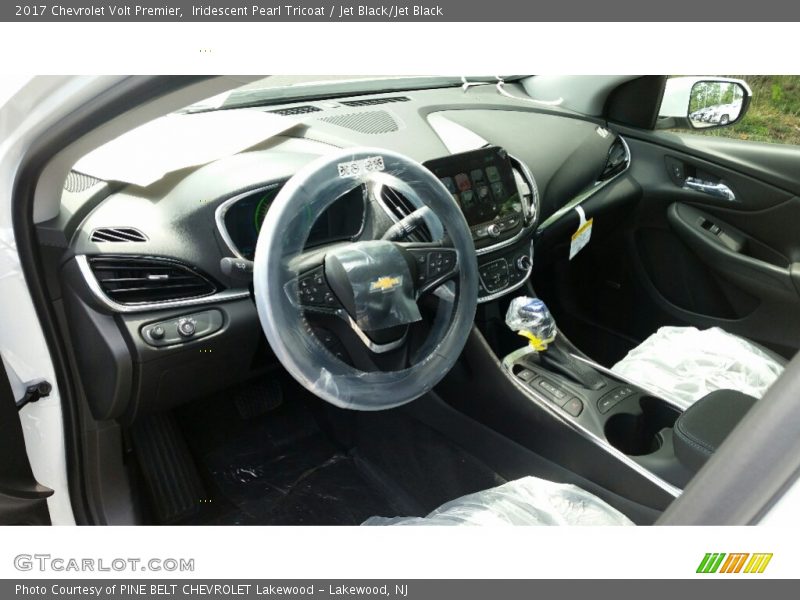 Iridescent Pearl Tricoat / Jet Black/Jet Black 2017 Chevrolet Volt Premier