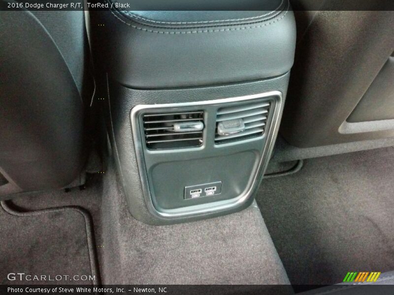 TorRed / Black 2016 Dodge Charger R/T