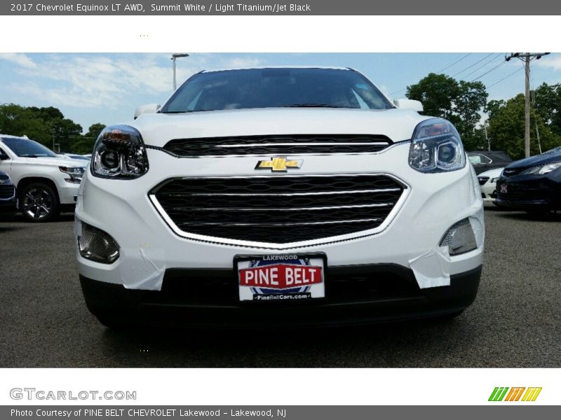 Summit White / Light Titanium/Jet Black 2017 Chevrolet Equinox LT AWD