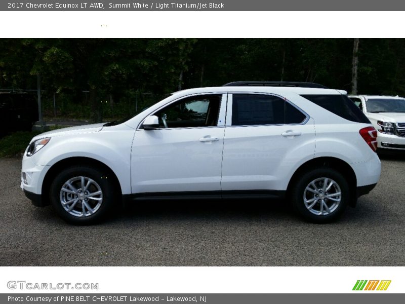 Summit White / Light Titanium/Jet Black 2017 Chevrolet Equinox LT AWD