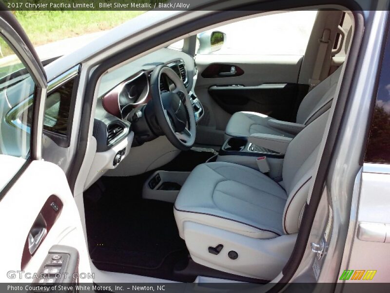 Billet Silver Metallic / Black/Alloy 2017 Chrysler Pacifica Limited
