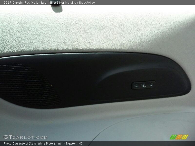 Billet Silver Metallic / Black/Alloy 2017 Chrysler Pacifica Limited
