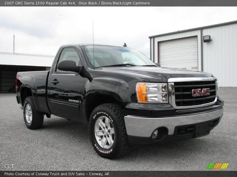 Onyx Black / Ebony Black/Light Cashmere 2007 GMC Sierra 1500 Regular Cab 4x4