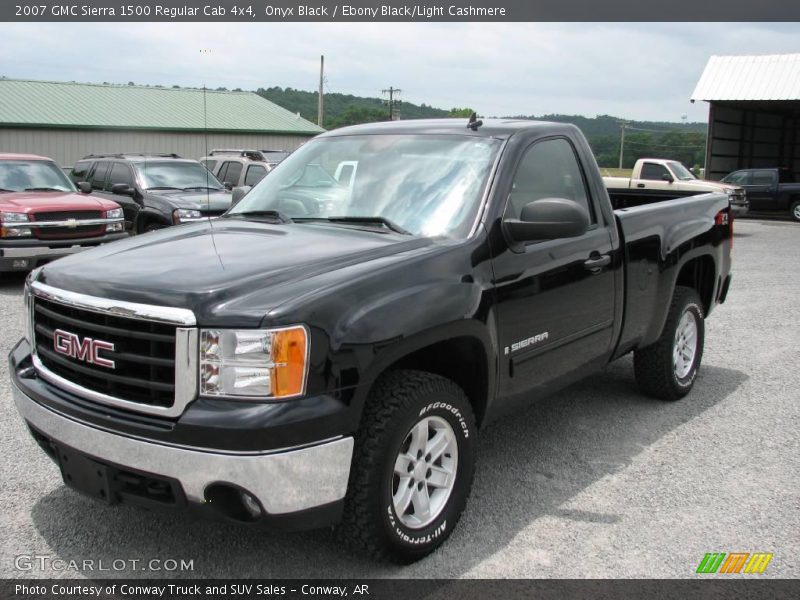 Onyx Black / Ebony Black/Light Cashmere 2007 GMC Sierra 1500 Regular Cab 4x4