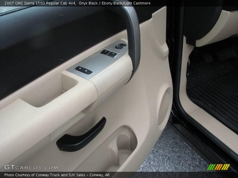 Onyx Black / Ebony Black/Light Cashmere 2007 GMC Sierra 1500 Regular Cab 4x4