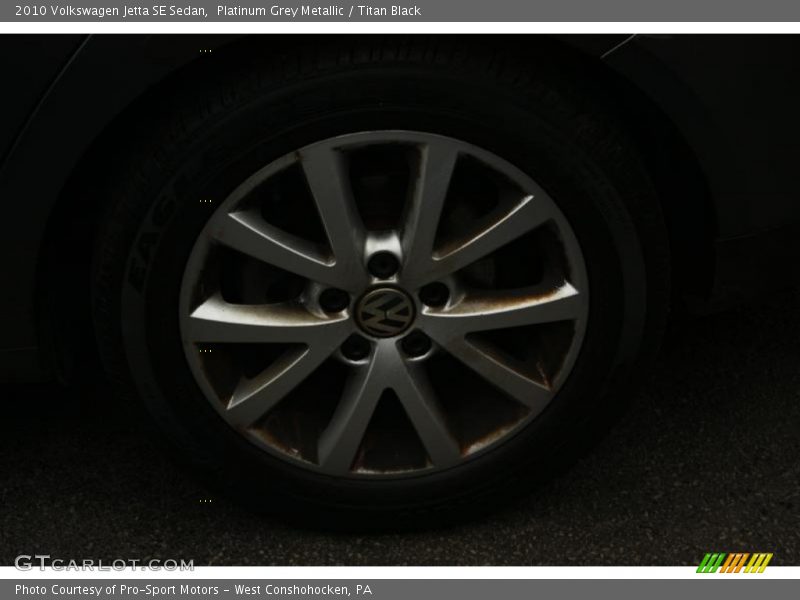 Platinum Grey Metallic / Titan Black 2010 Volkswagen Jetta SE Sedan