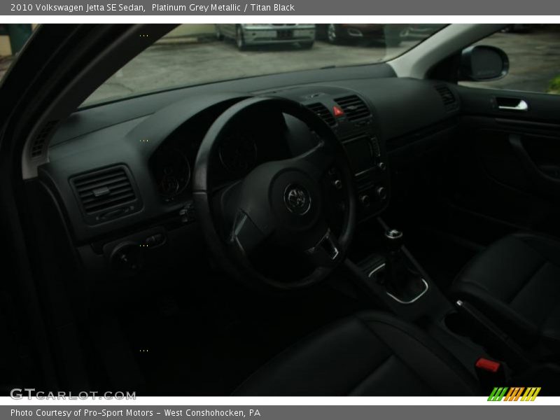 Platinum Grey Metallic / Titan Black 2010 Volkswagen Jetta SE Sedan